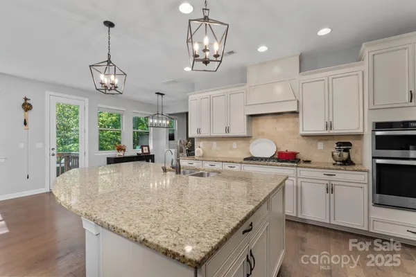 Property Slideshow image 2 of 48 | 4946 norman park pl, Lake Wylie, SC, 29710