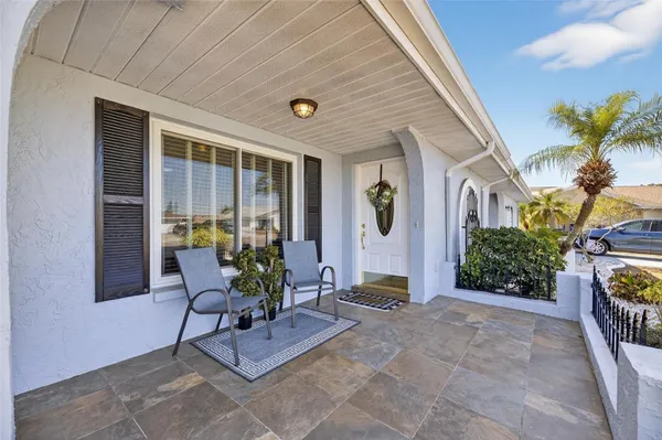 Property Slideshow image 3 of 44 | 108 whitetail ct, Sun City Center, FL, 33573