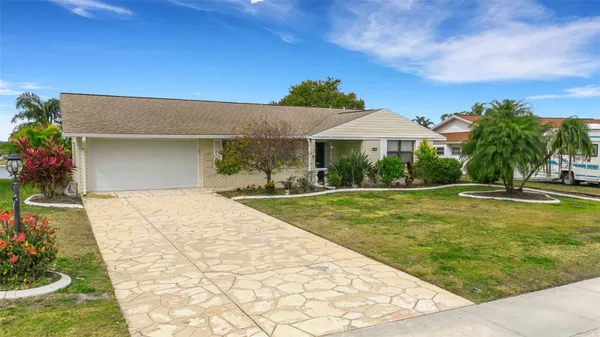 Property Slideshow image 2 of 57 | 1516 valley forge blvd, Sun City Center, FL, 33573