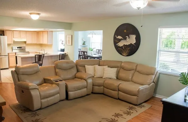 Property Slideshow image 2 of 17 | 1111 harefield cir 62, Sun City Center, FL, 33573