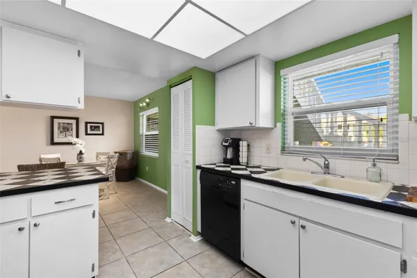 Property Slideshow image 3 of 48 | 1250 s pinellas ave apt 405, Tarpon Springs, FL, 34689