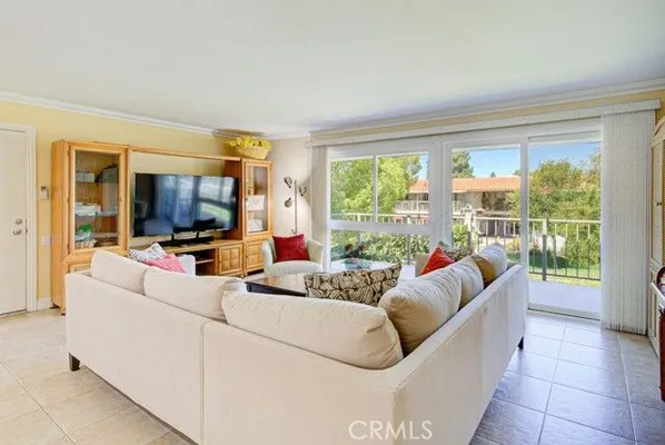 Property Slideshow image 3 of 20 | 829 via alhambra q, Laguna Woods, CA, 92637