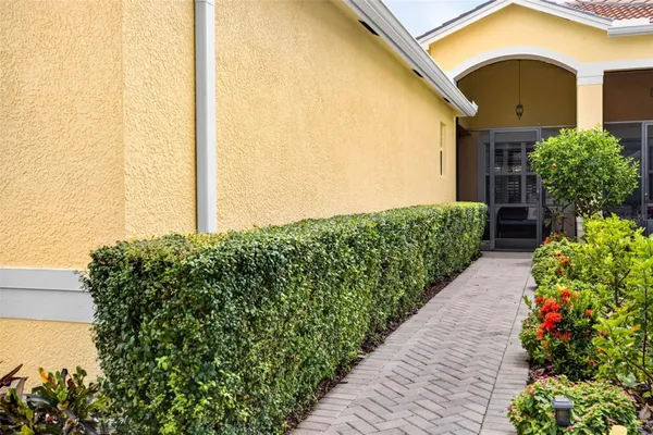 Property Slideshow image 2 of 53 | 16227 amethyst key dr drive, Wimauma, FL, 33598