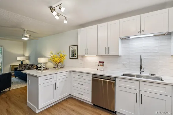Property Slideshow image 2 of 31 | 775 s alton way 4a, Denver, CO, 80247