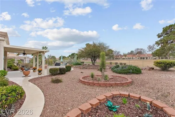 Property Slideshow image 3 of 37 | 9009 starmount dr, Las Vegas, NV, 89134