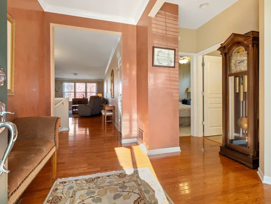 Property Slideshow image 2 of 36 | 3001 ravinia cir, Mundelein, IL, 60060