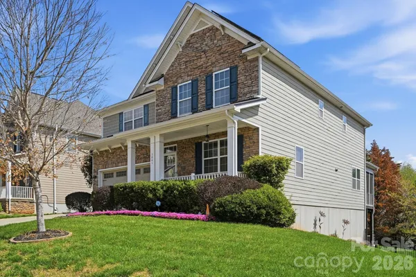 Property Slideshow image 2 of 46 | 5041 el molino dr, Charlotte, NC, 28214