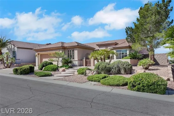 Property Slideshow image 2 of 43 | 2025 wildwood lake st, Henderson, NV, 89052