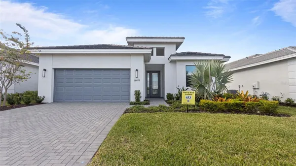 Property Slideshow image 3 of 61 | 18075 cresswind ter, Lakewood Ranch, FL, 34211