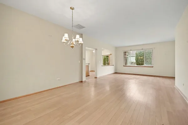 Property Slideshow image 2 of 20 | 13240 s bayberry ln, Plainfield, IL, 60544