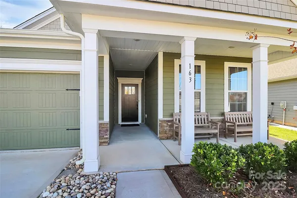 Property Slideshow image 3 of 40 | 163 hanks bluff dr, Mooresville, NC, 28117