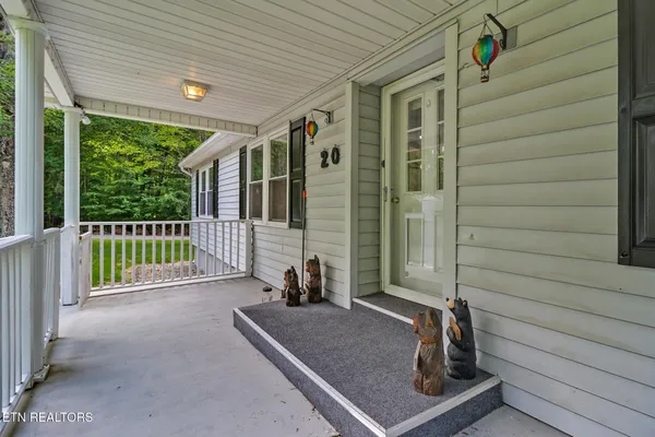 Property Slideshow image 2 of 28 | 20 robin hood ln, Crossville, TN, 38558