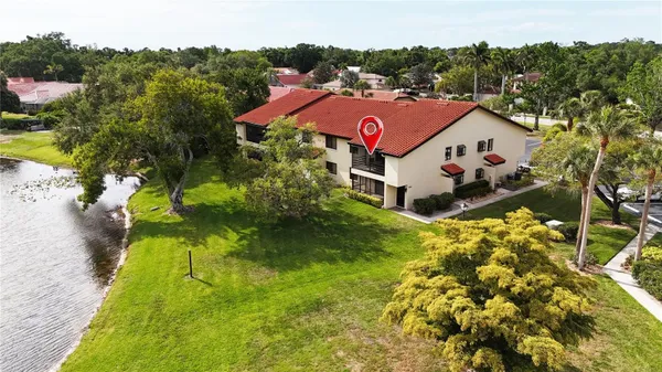 Property Slideshow image 3 of 44 | 5654 gardens dr, Sarasota, FL, 34243