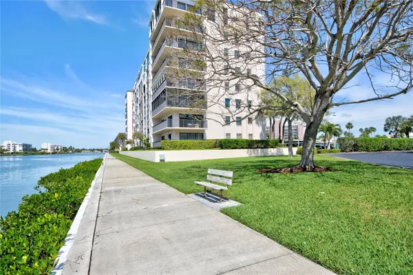 Property Slideshow image 3 of 50 | 7600 sun island dr ph 804, South Pasadena, FL, 33707