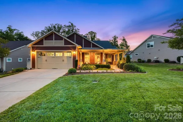 Property Slideshow image 3 of 13 | 124 chimney rock ct, Denver, NC, 28037