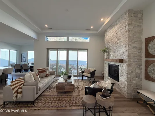 Property Slideshow image 3 of 19 | 1116 s lakeview dr, Prescott, AZ, 86301