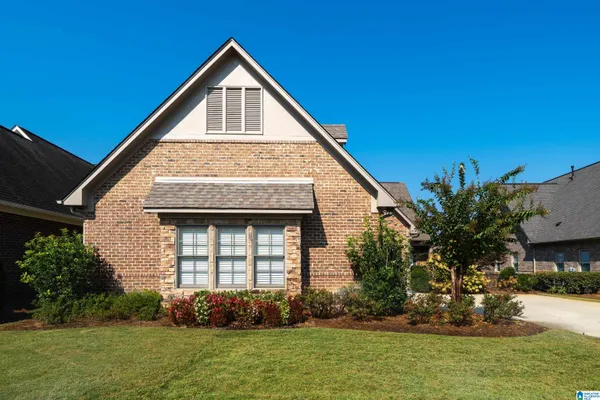 Property Slideshow image 2 of 30 | 1013 danberry ln, Hoover, AL, 35242