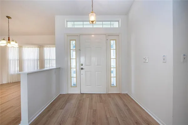 Property Slideshow image 3 of 60 | 2016 new bedford dr, Sun City Center, FL, 33573