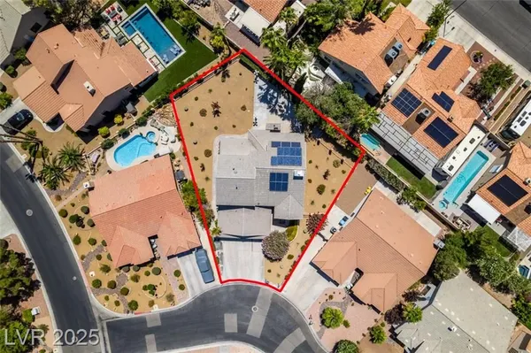 Property Slideshow image 3 of 74 | 5505 excelsior springs ln, Las Vegas, NV, 89130