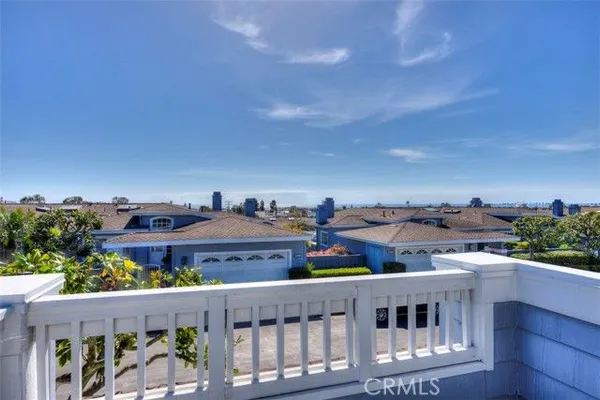 Property Slideshow image 2 of 65 | 3621 geranium ave 32, Corona Del Mar, CA, 92625
