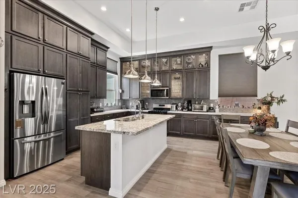 Property Slideshow image 3 of 77 | 6722 desert crimson st, Las Vegas, NV, 89148