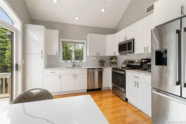 Property Slideshow image 2 of 27 | 760 heritage hills dr b, Somers, NY, 10589