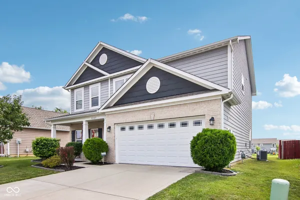 Property Slideshow image 2 of 44 | 5225 hearst ln, Indianapolis, IN, 46239