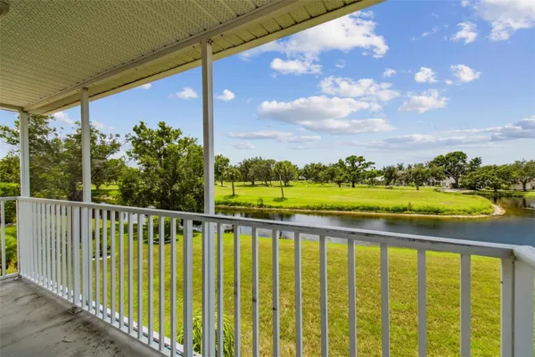 Property Slideshow image 3 of 44 | 2309 lyndhurst dr, Sun City Center, FL, 33573