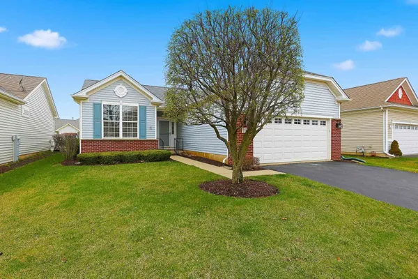 Property Slideshow image 2 of 27 | 12333 black oak trl, Huntley, IL, 60142