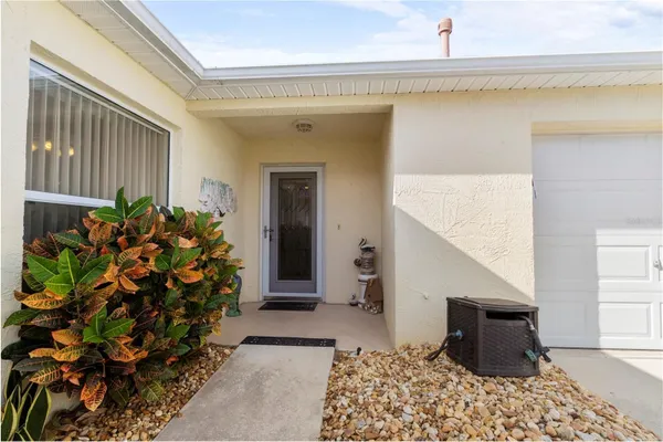 Property Slideshow image 2 of 34 | 2852 leicester ter, The Villages, FL, 32162