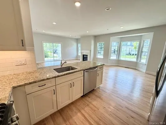 Property Slideshow image 3 of 16 | 61 avery dr, Brookhaven, NY, 11934