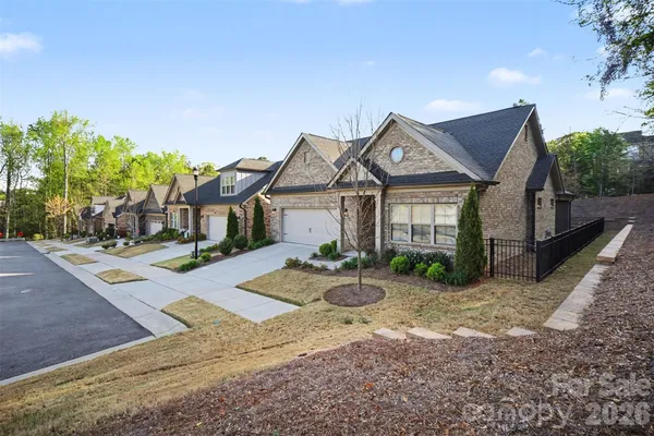 Property Slideshow image 2 of 41 | 3002 portico pl, Tega Cay, SC, 29708
