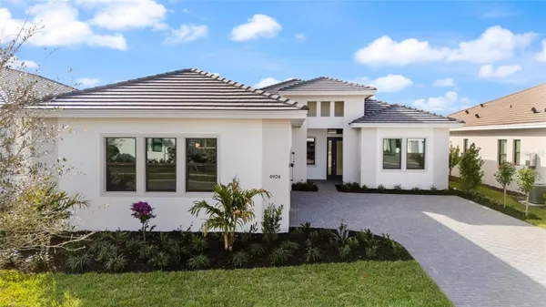 Property Slideshow image 2 of 40 | 4924 edisto ct, Lakewood Ranch, FL, 34211