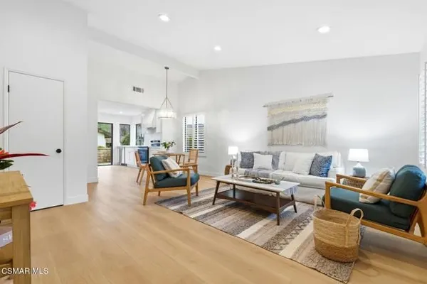 Property Slideshow image 3 of 26 | 41040 village 41, Camarillo, CA, 93012