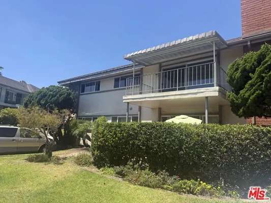 Property Slideshow image 3 of 8 | 22961 nadine cir b, Torrance, CA, 90505