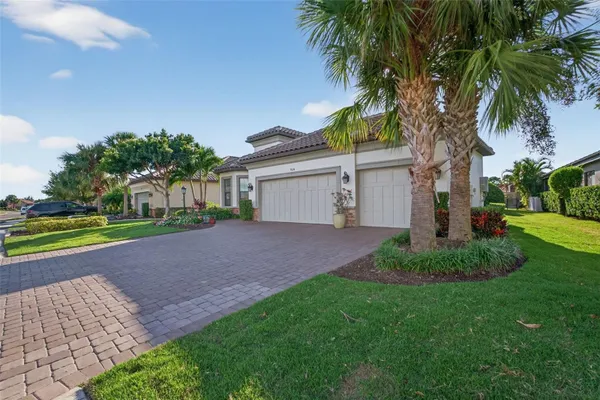 Property Slideshow image 3 of 74 | 5026 tivoli run, Bradenton, FL, 34211