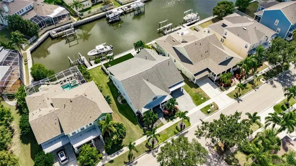 Property Slideshow image 3 of 66 | 526 islebay dr, Apollo Beach, FL, 33572