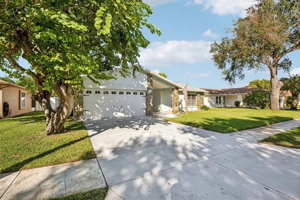 Property Slideshow image 3 of 34 | 11211 rollingwood dr, Port Richey, FL, 34668