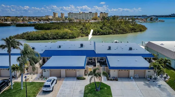 Property Slideshow image 3 of 67 | 476 boca ciega point blvd, St Petersburg, FL, 33708