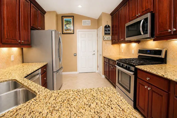 Property Slideshow image 3 of 22 | 516 lago loop, Davenport, FL, 33837