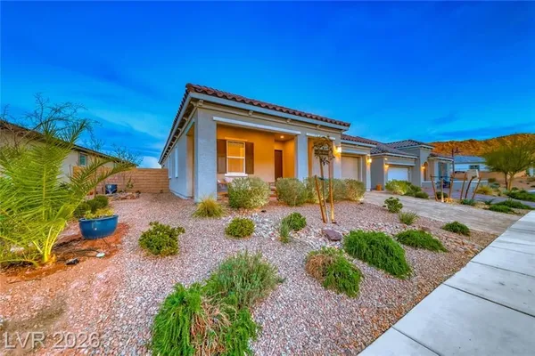 Property Slideshow image 2 of 46 | 32 tatahatso point st, Henderson, NV, 89011