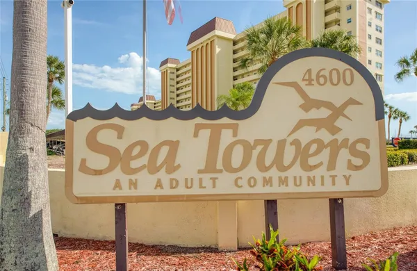 Property Slideshow image 3 of 50 | 4775 cove cir 106, St Petersburg, FL, 33708