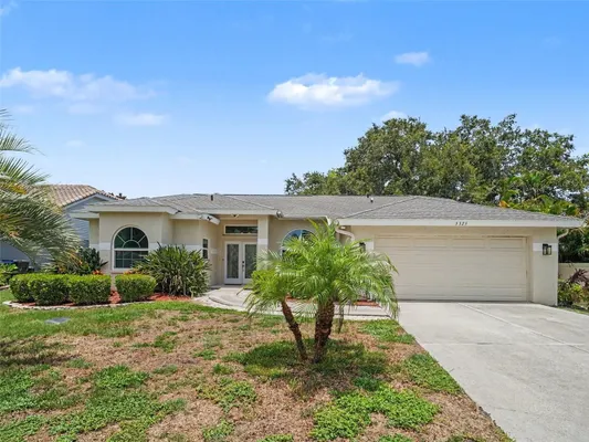 Property Slideshow image 2 of 40 | 5325 gardens dr, Sarasota, FL, 34243