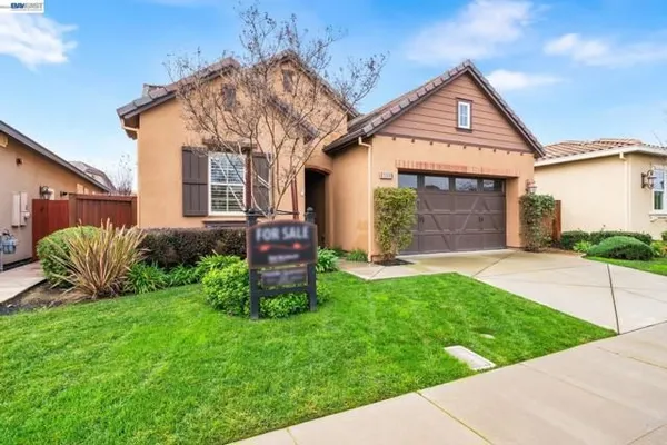 Property Slideshow image 3 of 37 | 1033 malbec ln, Brentwood (Cc), CA, 94513