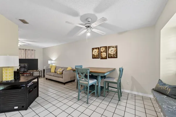 Property Slideshow image 2 of 20 | 413 lake point ct # 4-b, Sun City Center, FL, 33573