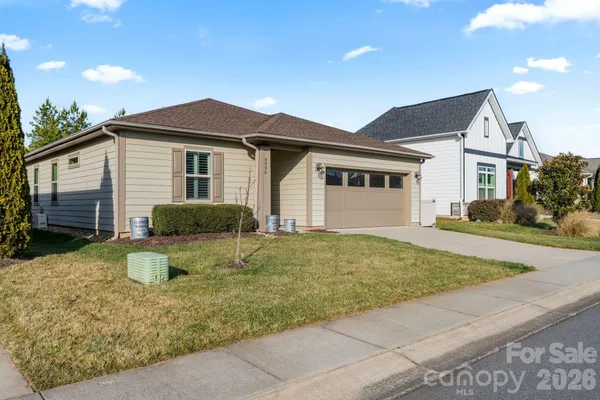 Property Slideshow image 3 of 42 | 4995 looking glass trl, Denver, NC, 28037