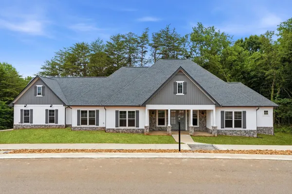 Property Slideshow image 2 of 60 | 213 gado ln, Loudon, TN, 37774