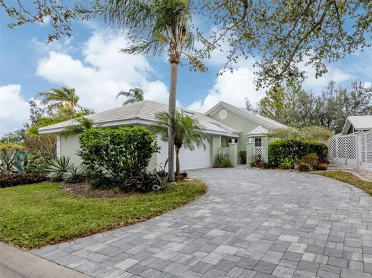Property Slideshow image 2 of 83 | 503 clubside cir 47, Venice, FL, 34293