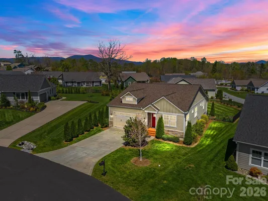 Property Slideshow image 3 of 47 | 82 blacksmith run dr, Hendersonville, NC, 28792