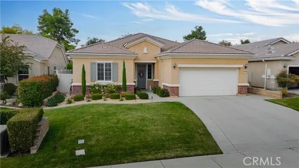 Property Slideshow image 2 of 36 | 14006 sandstone peak dr, Bakersfield, CA, 93306